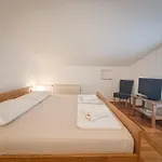 Elizabeth Apartment Krk Town